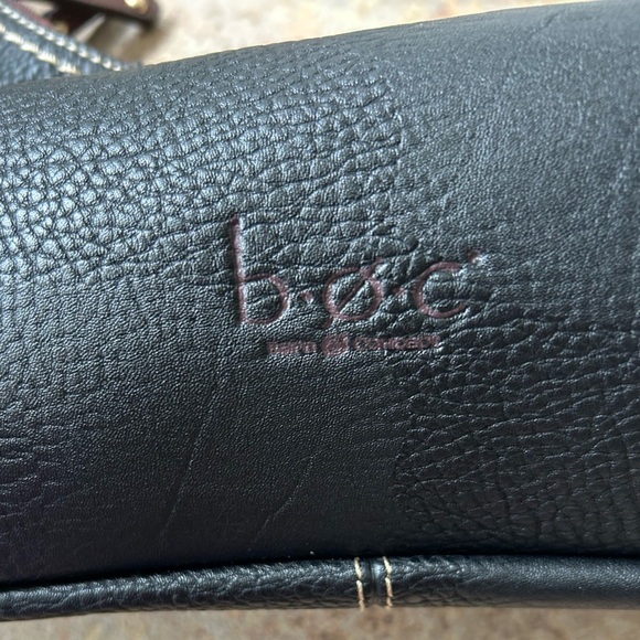 b.o.c. Vegan pebbled like leather shoulder purse in black and brown like new - Picture 10 of 13